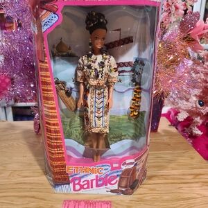 NEW! 1994 FILIPINA ETHNIC FOREIGN MARKET BARBIE!